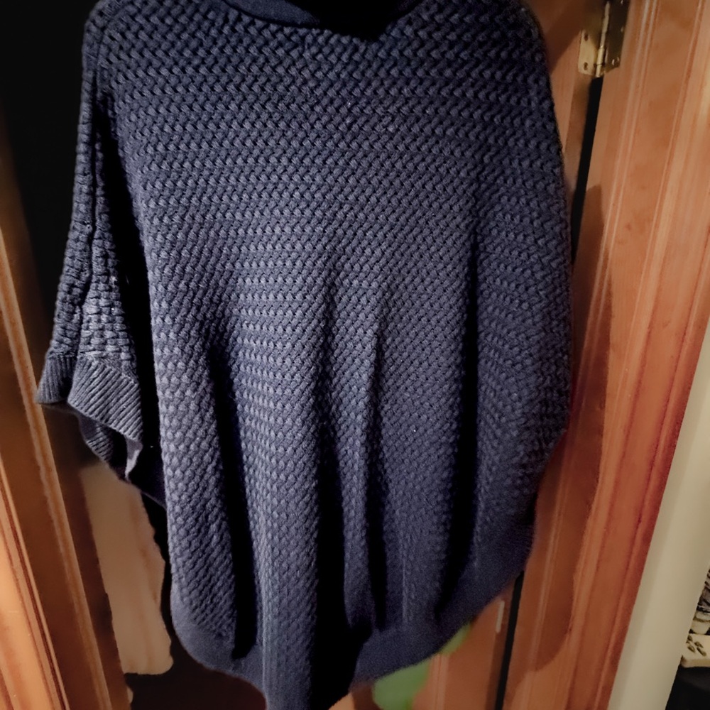 Banana Republic Knitted Ponch